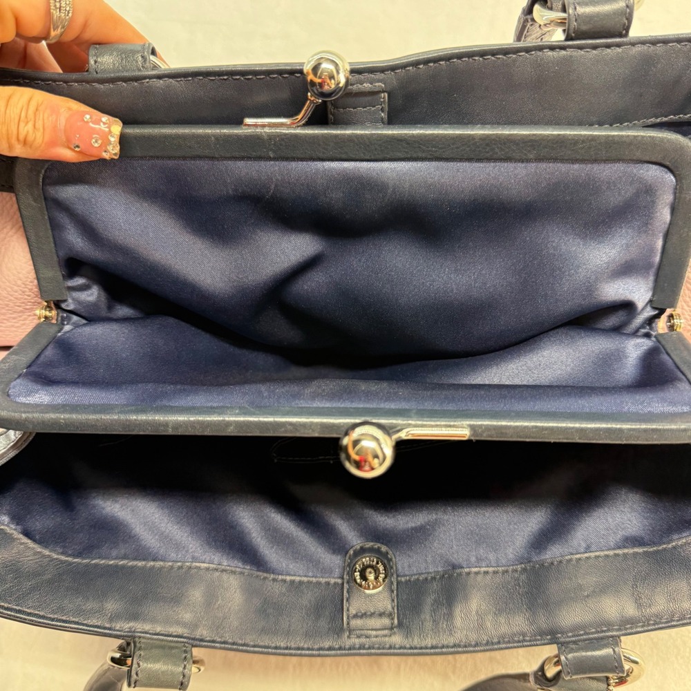 Coach Laura Spectator Satchel Lavender Leather Navy Detailing Kiss-Lock Closure - Picture 13 of 16